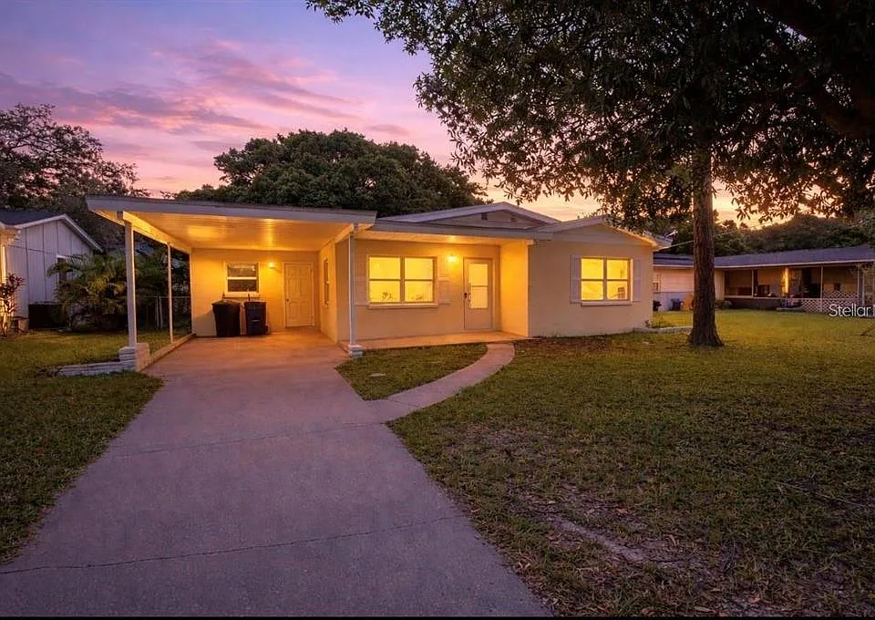 1247 Davis Rd