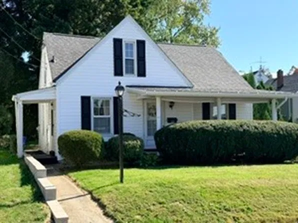 204 Seneca Dr, New Kensington, PA 15068