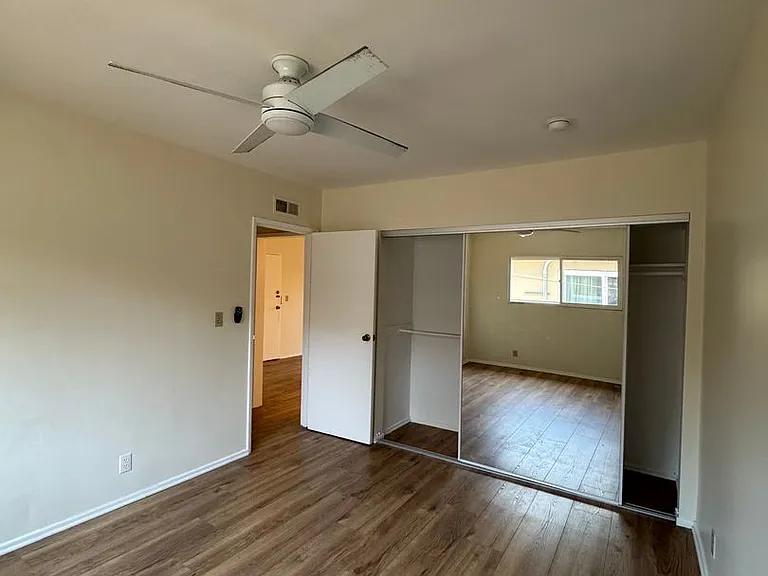 642 N. Hayworth Ave. — Photo 17