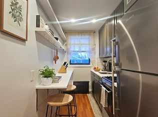 21-01 73rd St #1F, East Elmhurst, NY 11370