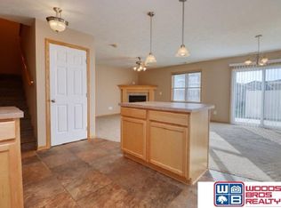 3601 McLaughlin Dr, Lincoln, NE 68516