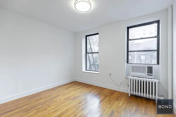 Rented by Bond New York | media 5