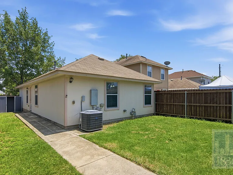 4508 Felicity Ln — Photo 18