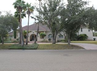 915 Rio Grande Dr, Mission, TX 78572