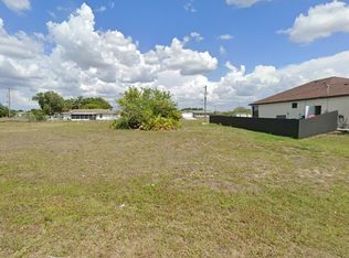 2015 NE 8th Pl, Cape Coral, FL 33909