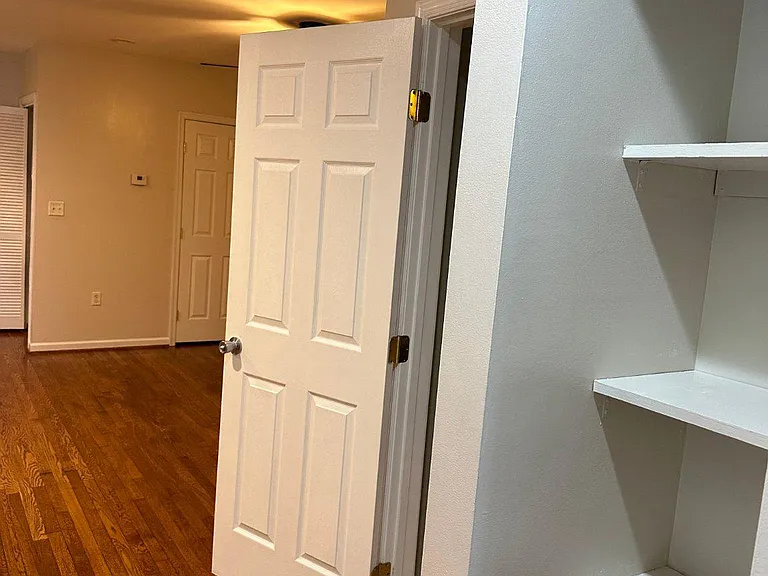 1913 Rosedale St NE #1 — Photo 8