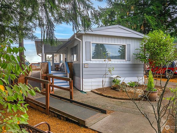 3rd image of 1111 Archwood Drive SW #385