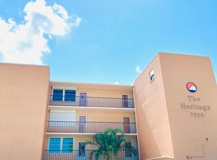 7625 Sun Island Dr S APT 105, South Pasadena, FL 33707