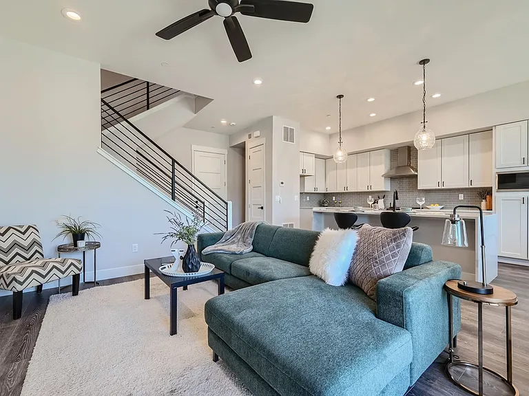 567 Canary Ln — Photo 7