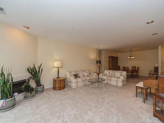 5th image of 20 Trafalgar Sq Unit 308