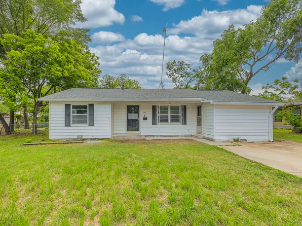 204 E 6th St, Kaufman, TX 75142
