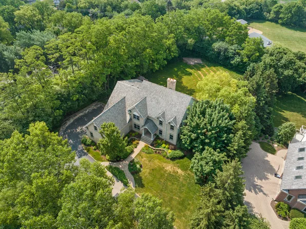 7 Hubbell Ct, Barrington Hills, IL 60010