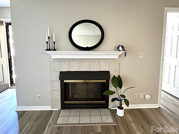 4th image of 110 Heywood Rd APT 9C