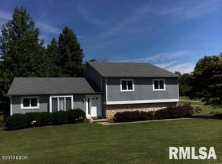 119 Sassamac Rd, Carbondale, IL 62903