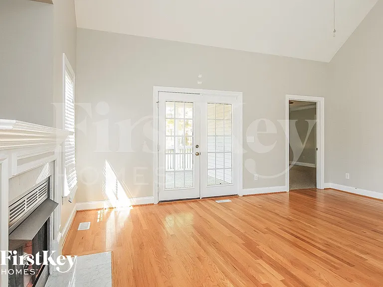 85 Great Oak Dr — Photo 2