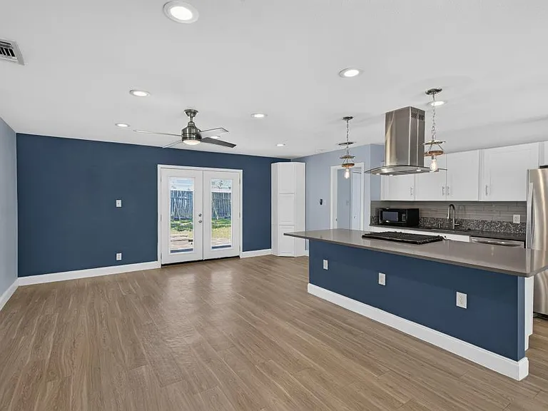 8602 Colonial Dr — Photo 8