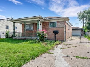 27188 Seyburn Ave, Warren, MI 48092