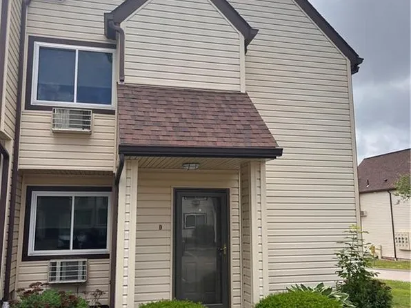 221 High St APT D, Westerly, RI 02891