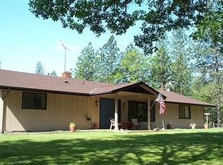 1801 Robertson Bridge Rd, Grants Pass, OR 97526