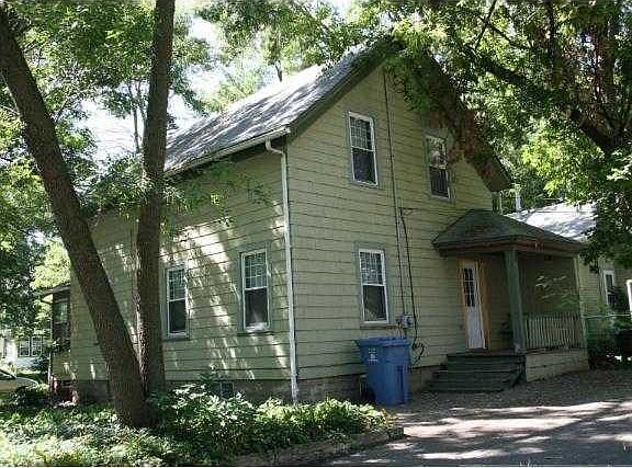 3rd image of 3453 32nd Ave S