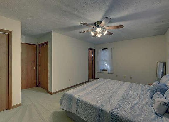4th image of 1771 Villa Dr