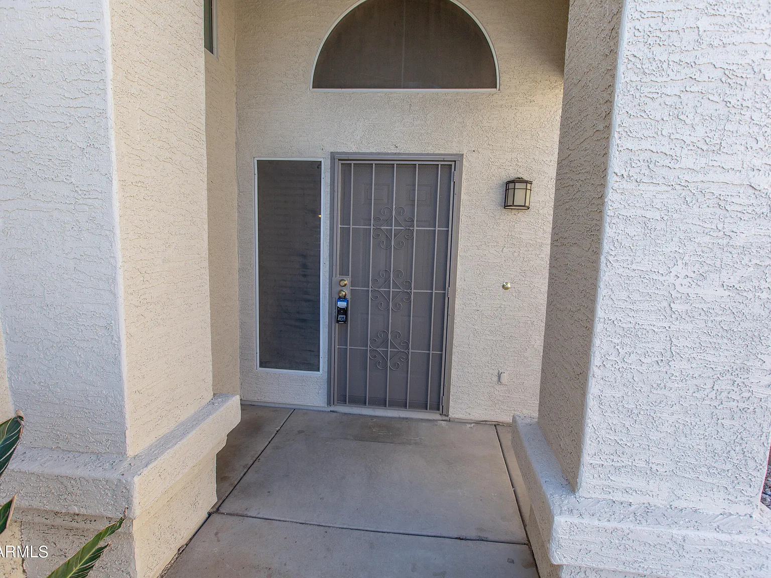 3 bed, 2.5 bath, 1853 sqft, $2,400 — Photo 3
