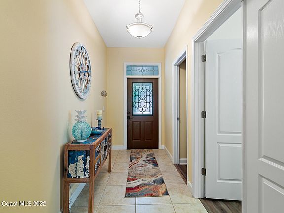 3rd image of 6653 Pico St