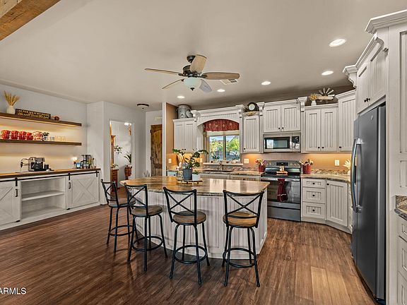 2nd image of 960 W MCLEAN Drive
