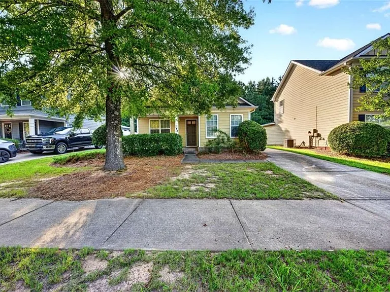 744 W Vincent Dr — Photo 7