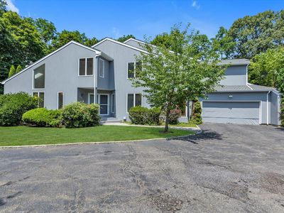 2 Heiko Court, Fort Salonga, NY, 11768