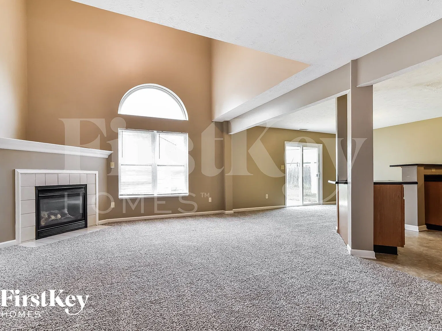 3 bed, 2.5 bath, 1894 sqft, $1,940 — Photo 4
