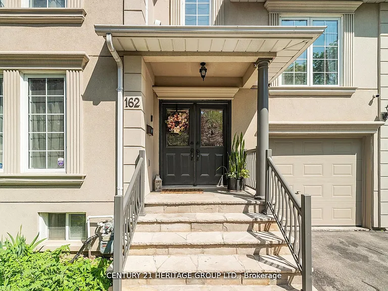 162 Goulding Ave — Photo 3