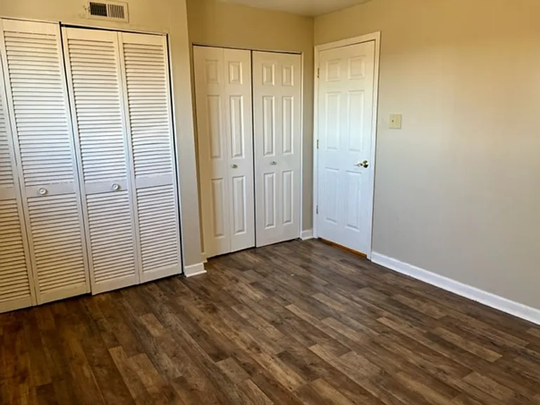 1100 Oneil Blvd — Photo 8