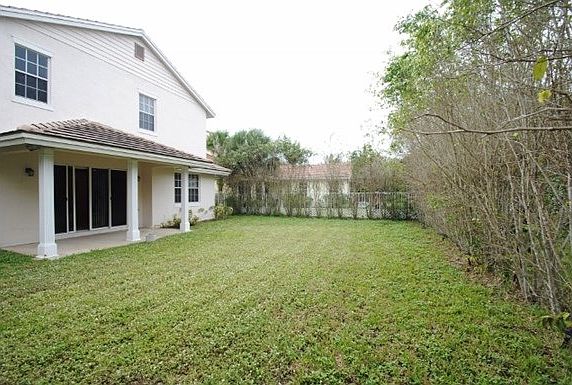 3rd image of 4713 Lakeside Cir E