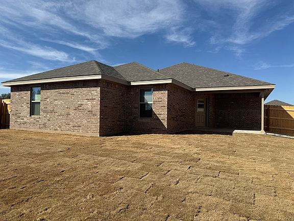 2nd image of 3141 Cedarhill Dr