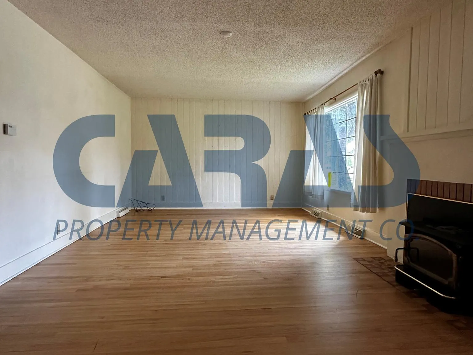 4 bed, 2576 sqft, $2,400 — Photo 4