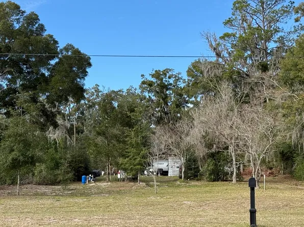  State Rd 349N, Old Town, FL 32680