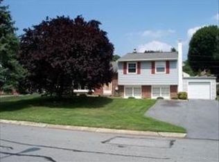 29 Quaker Hills Rd, Lancaster, PA 17603