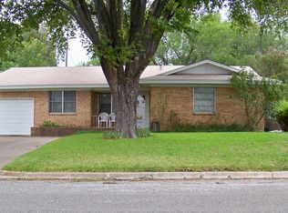 113 Cottonwood Dr, Gatesville, TX 76528
