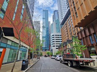 327 King St W #703, Toronto, ON M5V 1J5