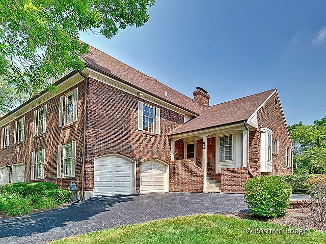1st image of 834 N Driveway