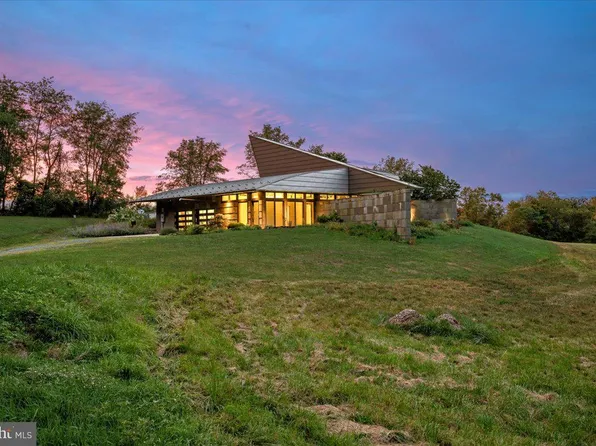 704 Dunmore Ridge Rd, Augusta, WV 26704