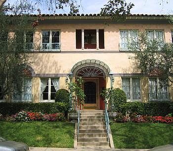 1st image of 414 N Sycamore Ave APT 8