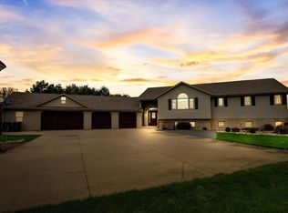 23216 W Overson Rd, Union Grove, WI 53182