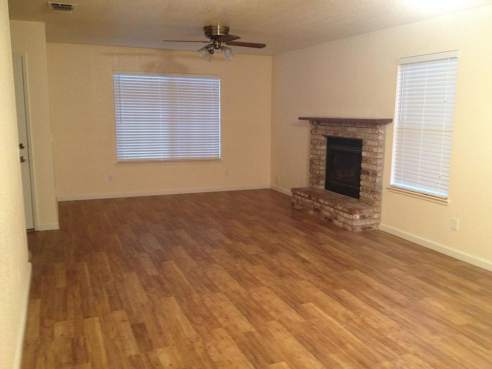 1st image of 1558 Elderwood Ave