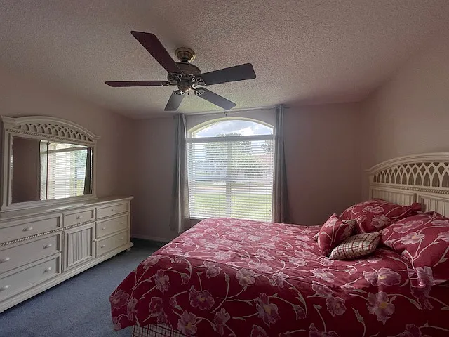 323 Chula Vista Ave — Photo 16