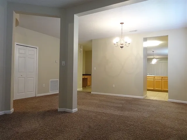 560 Loxley Ct — Photo 8