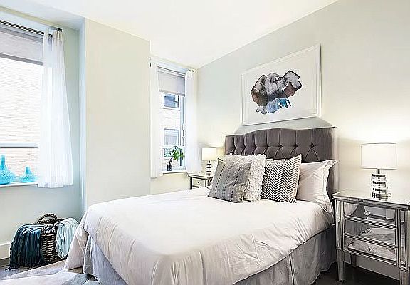 4th image of 426 W 52nd St #2D