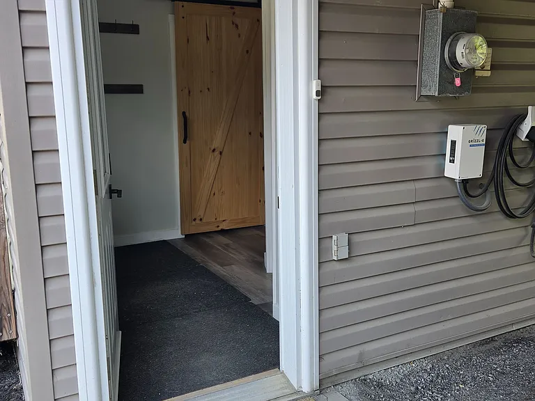 11 West Rd — Photo 27