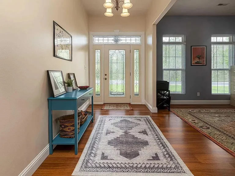 2207 Westminster Dr — Photo 6